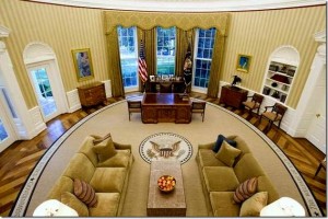 영화나 드라마에서 간간이 등장하는 낯익은 이곳은 미국 대통령 집무실 오벌 오피스(Oval Office)