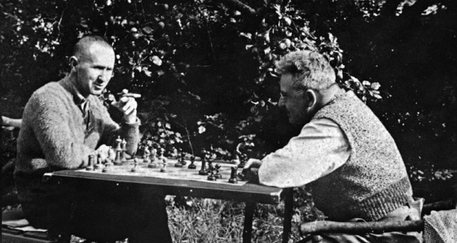 Brecht and Benjamin playing chess while exiled in Denmark, 1934
